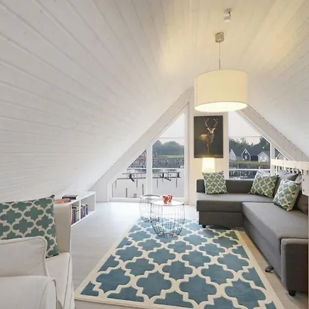Haus Hafenidyll بيت للعطل